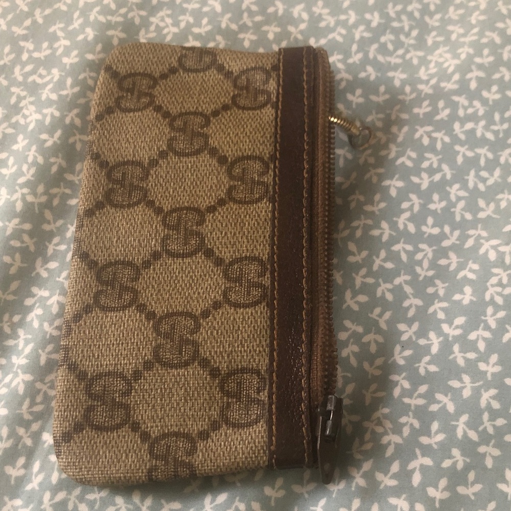 Vintage Gucci coin purse missing key ring and zipper not working